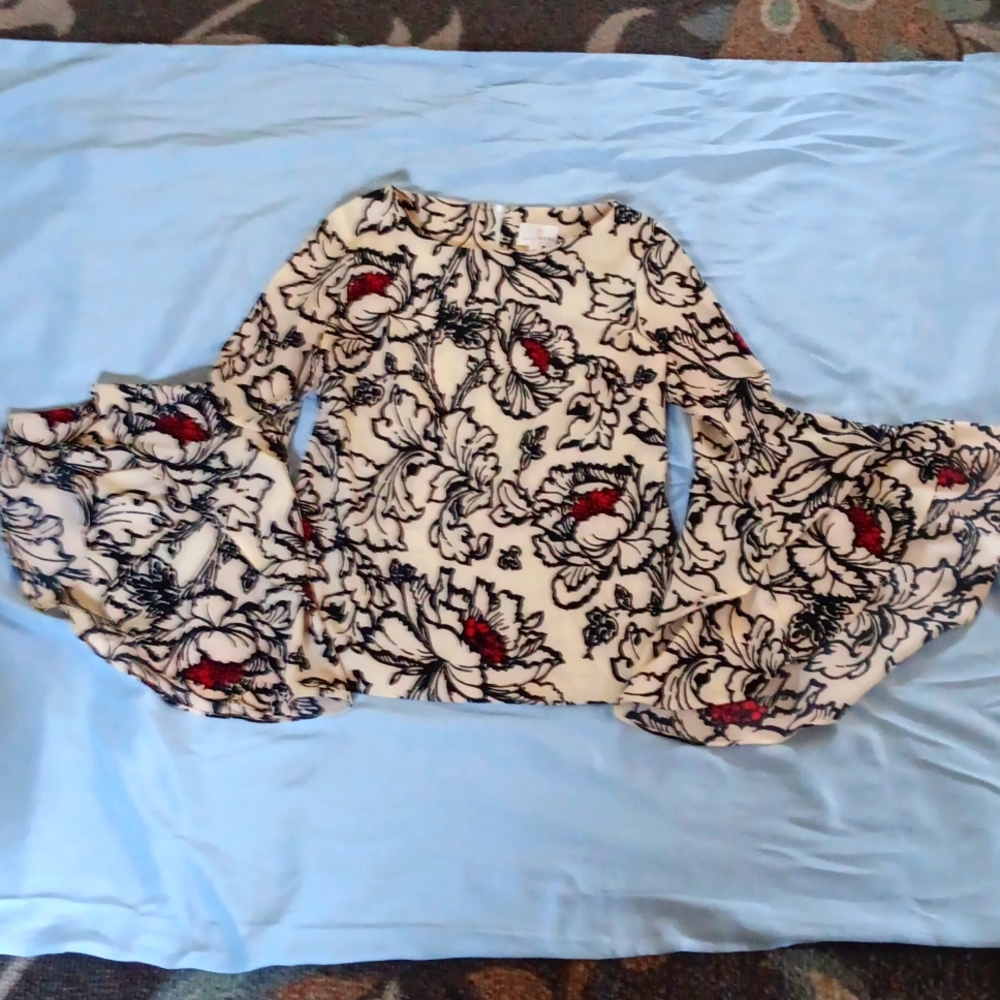Julie Brown bell sleeve blouse size 4